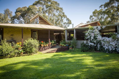 The Burrow At Wombat Bend - Hotel Accommodation 1