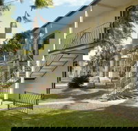 Ocean Breeze Units - Hotel Accommodation