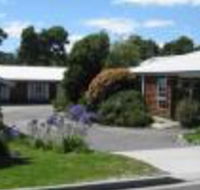 Castaway Holiday Apartments - Hotel Accommodation