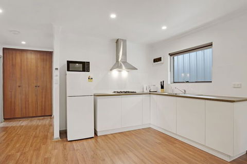Adelaide Holiday Homes - Hotel Accommodation 7