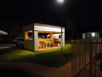 Jacaranda Motel & Holiday Units - Hotel Accommodation 0