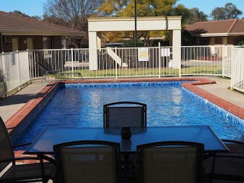 Jacaranda Motel & Holiday Units - Hotel Accommodation 3