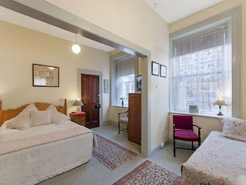 Victoria House - Hotel Accommodation 2