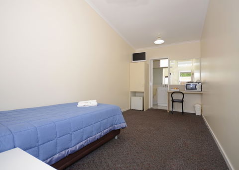Ned Kelly's Motel - Hotel Accommodation 3