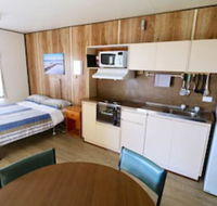 Sea Vu Caravan Park - Hotel Accommodation