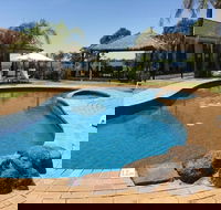 Capricorn Motor Inn - Hotel Accommodation