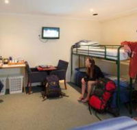 Adventure Backpackers Port Lincoln - Hotel Accommodation