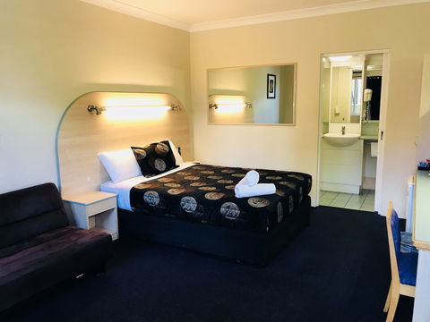 Shamrock Hotel Motel - Hotel Accommodation 6