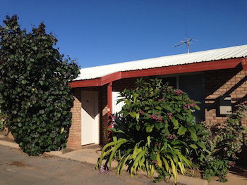 Carnarvon Central Apartments - Hotel Accommodation 6