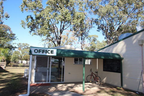 AAOK Jandowae Accommodation Park - Hotel Accommodation 2
