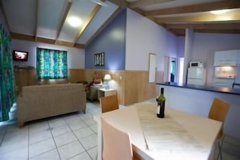 Toowoon Bay Holiday Park - Hotel Accommodation 0