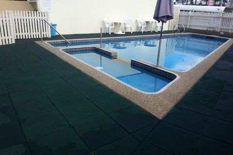 Golden Fountain Motel - Hotel Accommodation 5