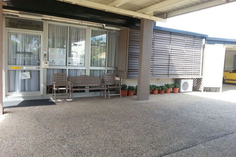 Golden Fountain Motel - Hotel Accommodation 3