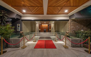 Mount Lewis NSW Hotel Accommodation