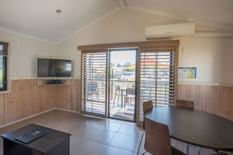 Broadwater Tourist Park - Hotel Accommodation 5