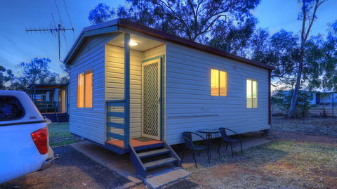 Cobar Caravan Park - Hotel Accommodation 2