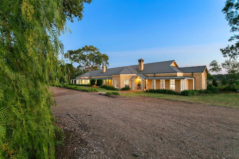Vinden Estate Homestead - Hotel Accommodation 2