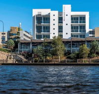 Mercure Sunshine Coast Kawana Waters - Hotel Accommodation