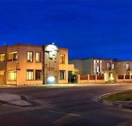 May Park Executive Apartments - Hotel Accommodation
