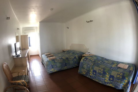 Paraway Motel - Hotel Accommodation 2