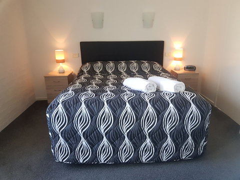 Bayview Apartments Merimbula - Hotel Accommodation 3