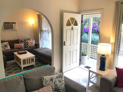 Ocean Beach Cottage - Hotel Accommodation 4