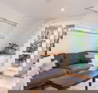 Surf Side Retreat - Hotel Accommodation