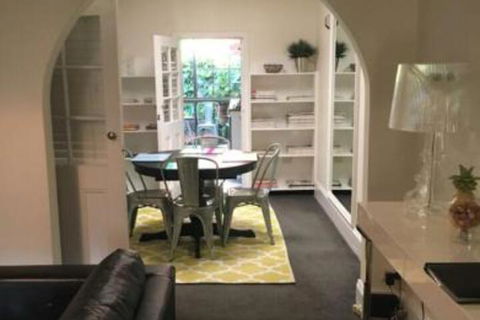 Jerningham Street Cottage - Hotel Accommodation 1