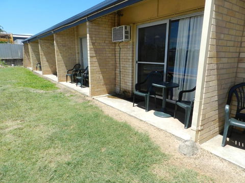 Best One Motel - Hotel Accommodation 1