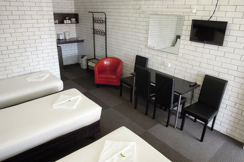 Jackaroo Apartments - Hotel Accommodation 7