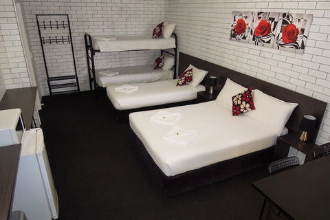 Jackaroo Apartments - Hotel Accommodation 1
