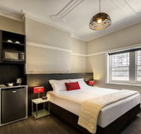 Como Court by Crest - Hotel Accommodation