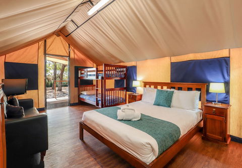 Amblin Holiday Park - Hotel Accommodation 6