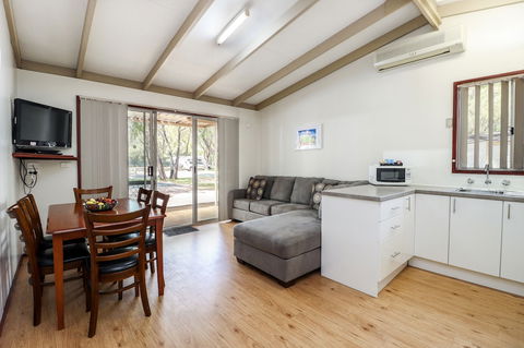 Amblin Holiday Park - Hotel Accommodation 5