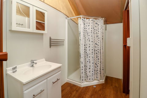 Amblin Holiday Park - Hotel Accommodation 3