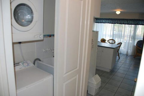 Jade Waters Holiday Apartments - Hotel Accommodation 2