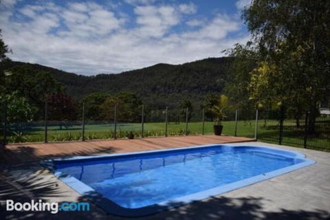 Whispers At Cedar Grove - Hotel Accommodation 2