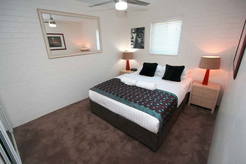 Byron Bay Beachfront Apartments - Hotel Accommodation 2