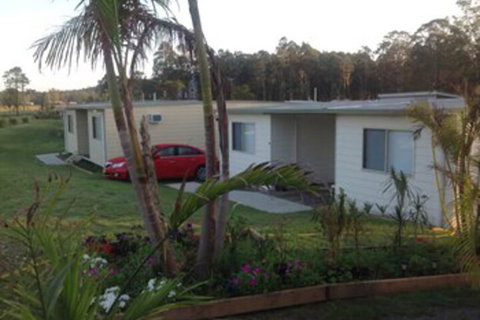 Australian Motor Homes Tourist Park - Hotel Accommodation 1