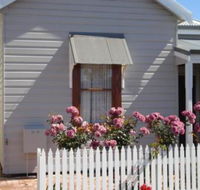 Bluebird Cottage - Hotel Accommodation