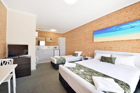 Cranbourne Motor Inn - Hotel Accommodation 4