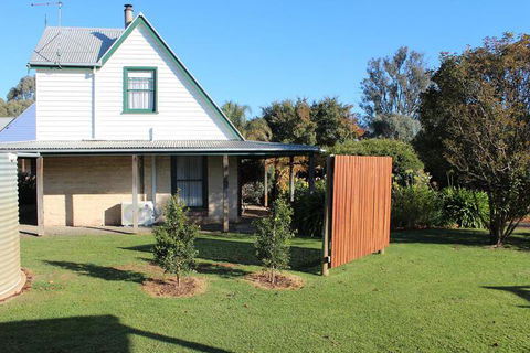 Elinike Guest Cottages - Hotel Accommodation 2
