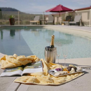 Nightingale Luxury Villas - Hotel Accommodation 2