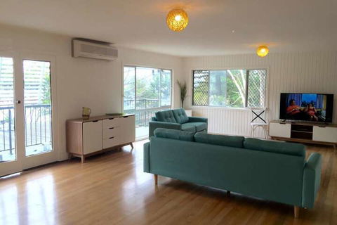 Wategos Surf Shack - Hotel Accommodation 6