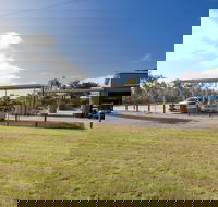 Capricorn Holiday Park - Hotel Accommodation