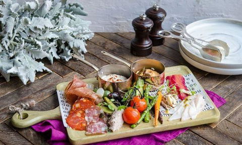 Garden Court Restaurant - Hotel Accommodation 5
