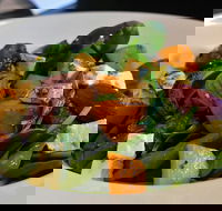 La Porchetta Pizza Restaurant - Hotel Accommodation