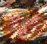 Pizza d'Asporto - Hotel Accommodation