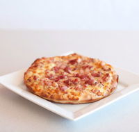 Alberto's Pizza Warragul - Hotel Accommodation