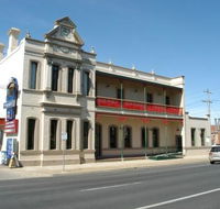 Mitchell River Tavern - Hotel Accommodation